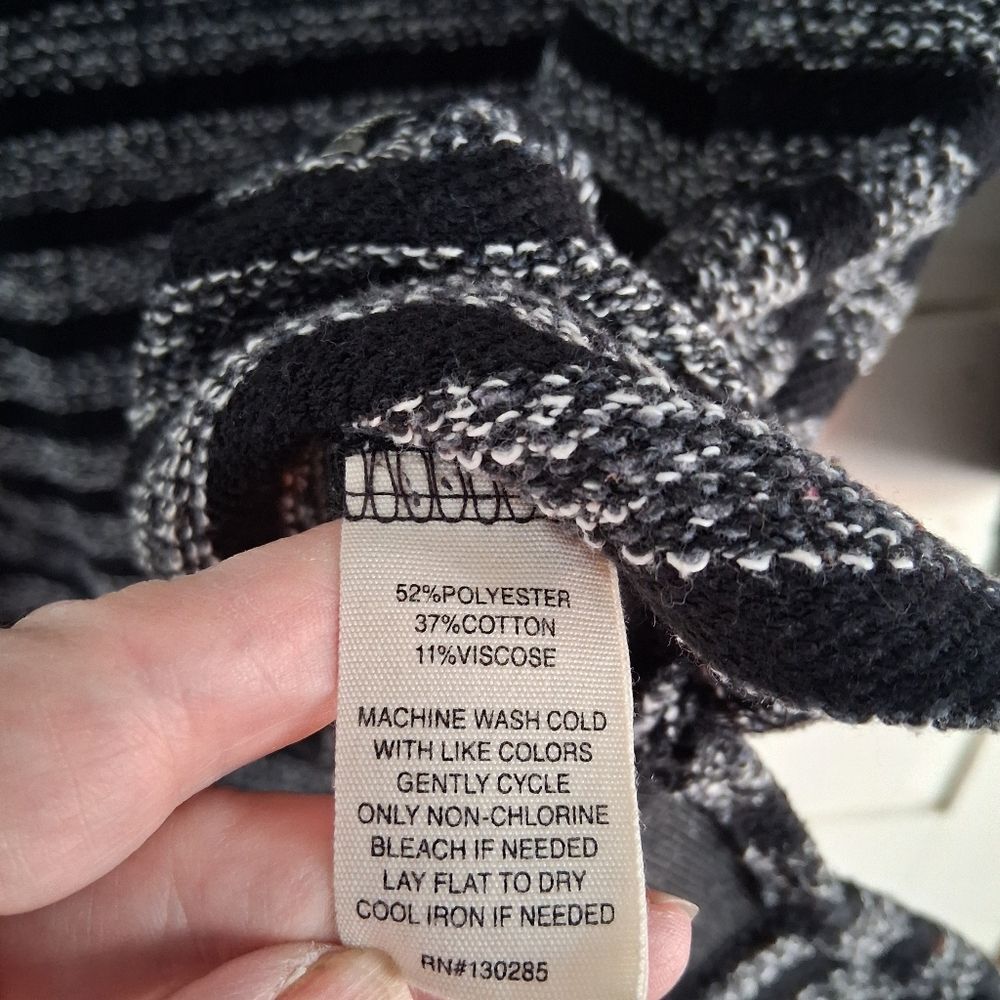 Per Se Black with Gray Marled Stripes Tunic Top with Zipper Details Size 1X - Picture 10 of 13
